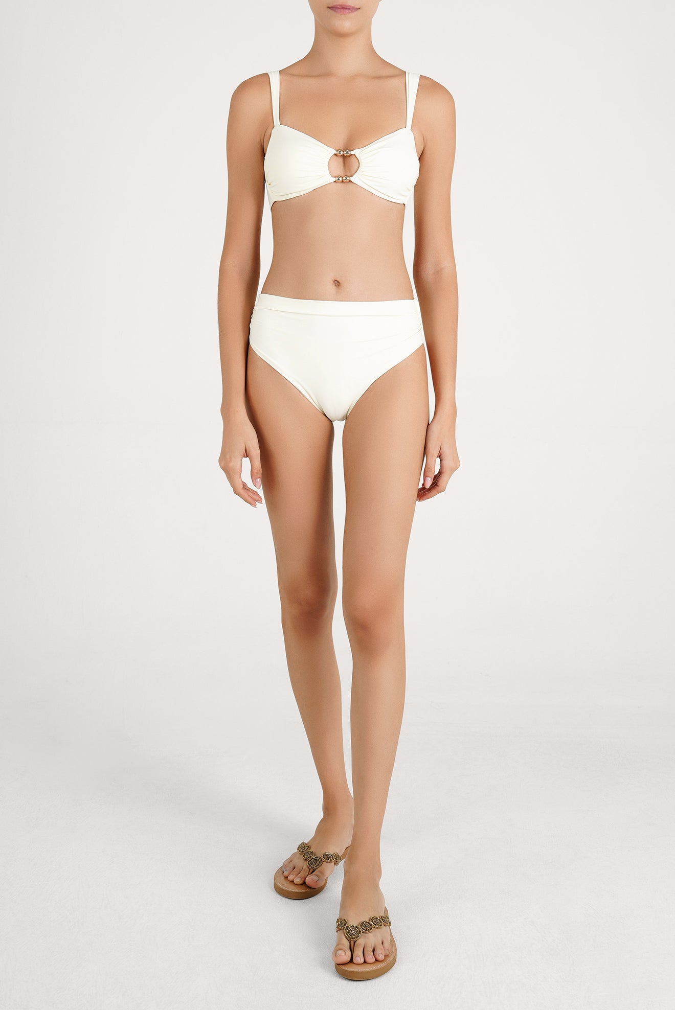 Top Bandeau Detalles Metálicos Crema