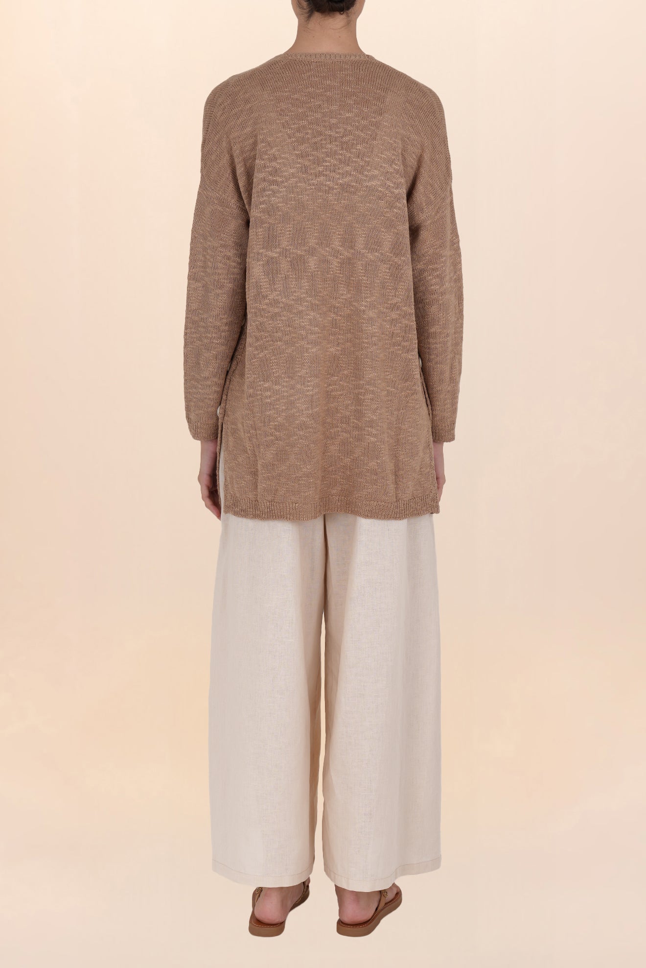 CARDIGAN WITH TAUPE PEARL POCKETS