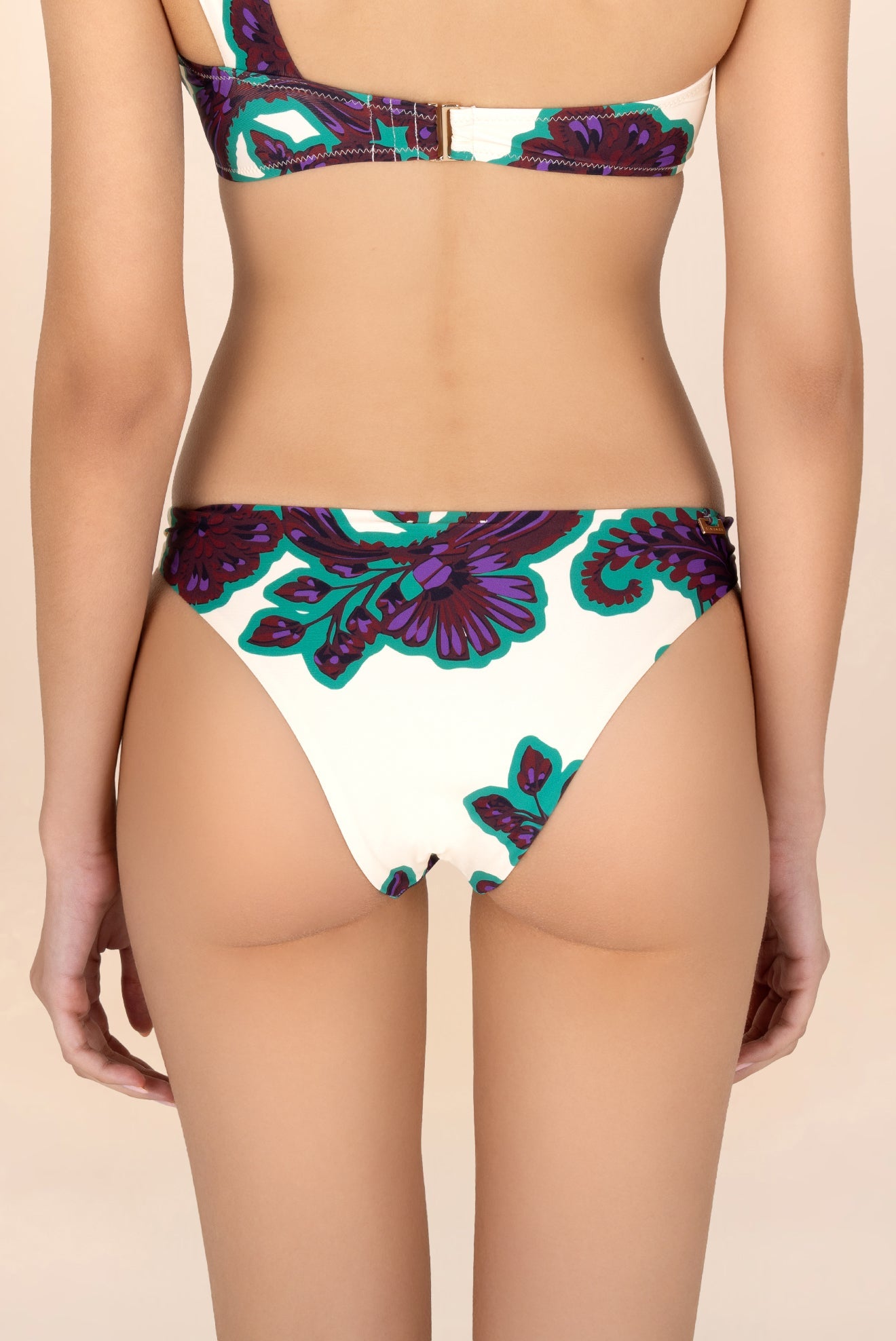 Lucera Invisible Seamless Bottom