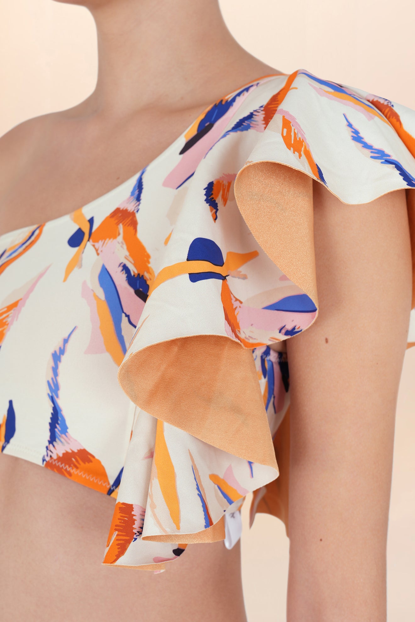 Top Asimétrico con Volado Calais