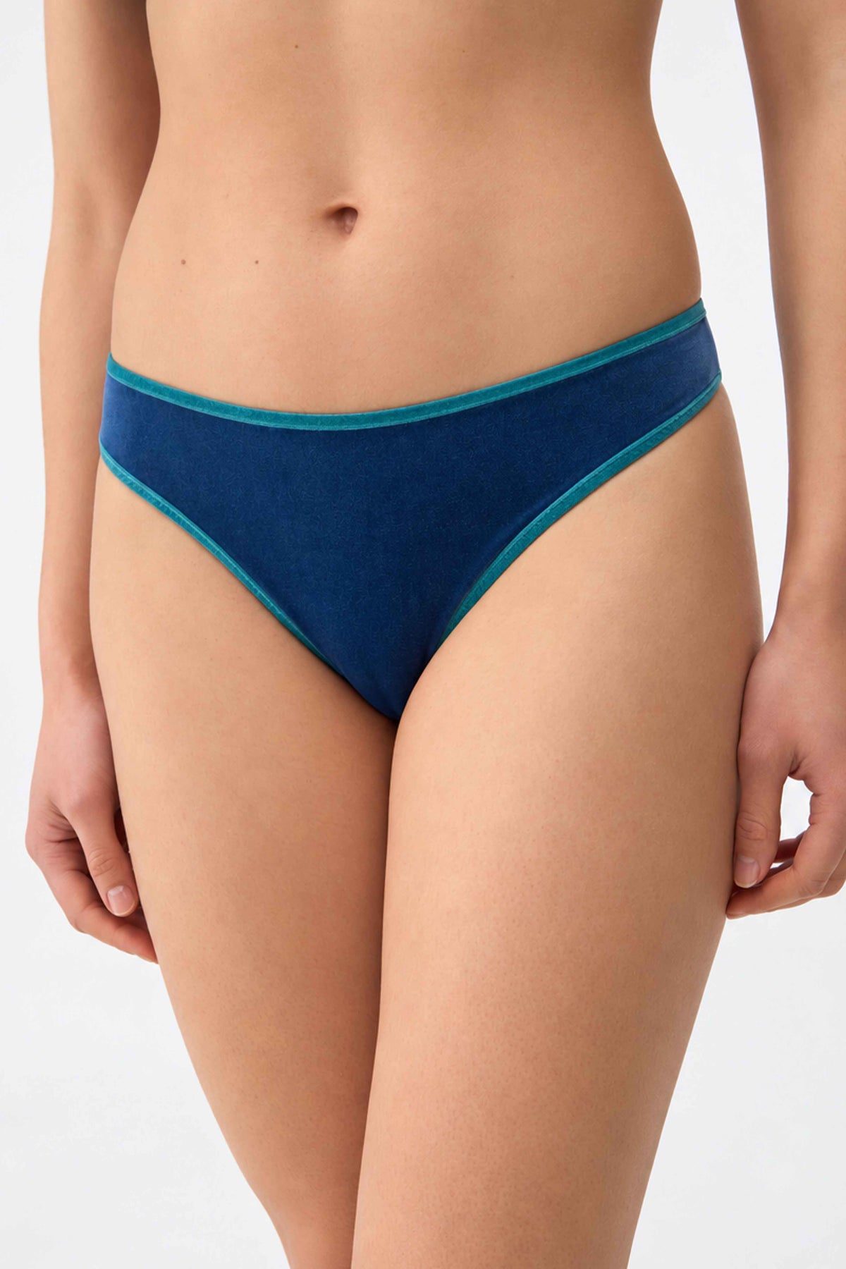 COLALESS VELVET RIBETEADO
