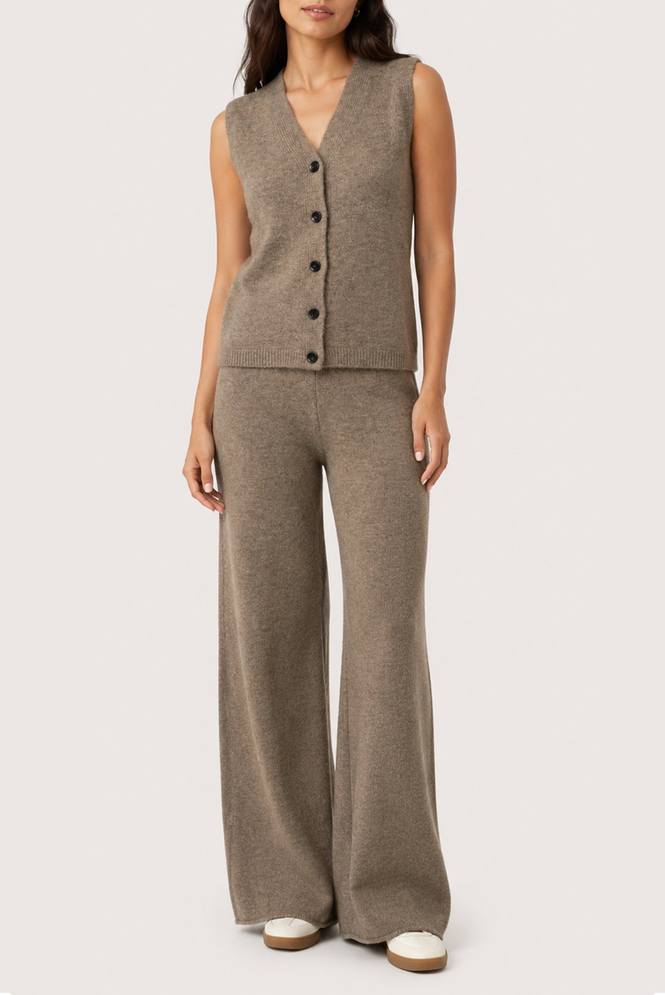 LAELIA BROWN TRACKSUIT
